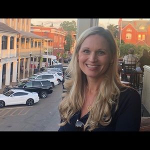 Meet your Posher, Stacy